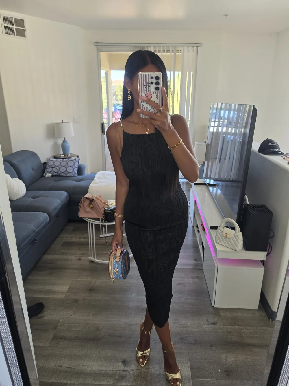 Sleek Black Midi Bodycon Dress - Picture 6 of 17